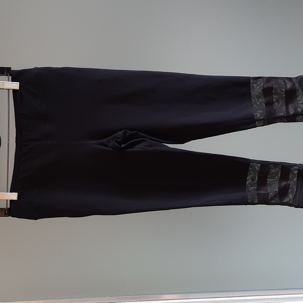 Titika Black leggings. Size 6 ankle length